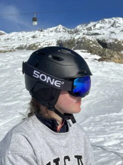 5one® Alpine 2 Blue Anti-Condens Skibril Met Hardcase Voor Kinderen 17 5one® Alpine 2 Blue Anti-Condens Skibril Met Hardcase Voor Kinderen -SINNER || Brunotti || Barts Verkoop 899x1200 9